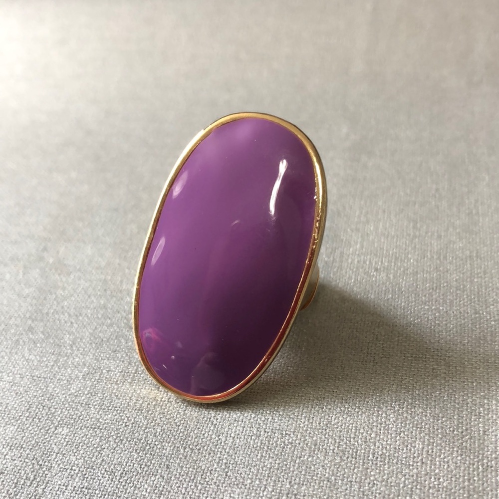 NWOT Gold Tone Adjustable Ring With Large Enameled Modern Design Lavender Oval!